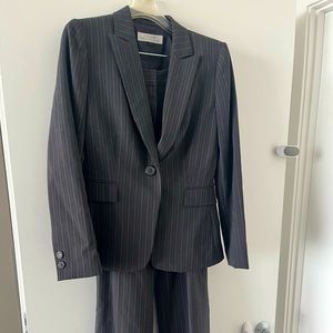 Tahari one button suit - womens size 8
